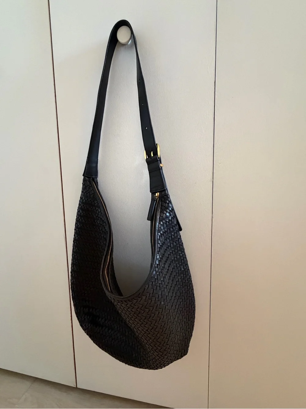 Madewell Essential Curve Shoulder Bag